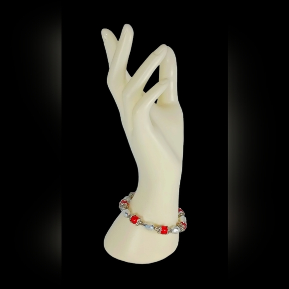 Gothic Metallic Silver & Red Crackle Glass Beaded Stretch Bracelet Grunge Scene - Picture 5 of 10